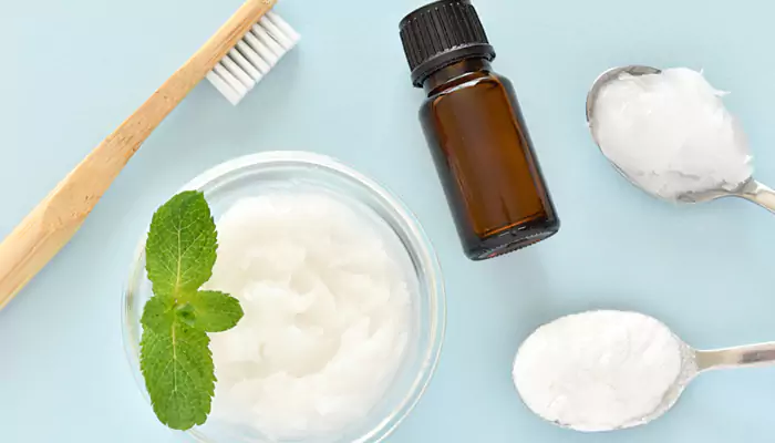 Home-Made Toothpaste Recipes–Make Your Teeth Sparkle On A Dime