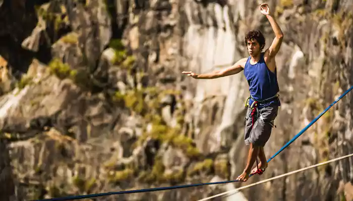 Balancing Act: How Are Indian Slackliners Defying Gravity? Walking the Tightrope Between Tradition and Extreme Sports