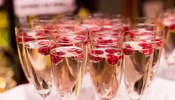 Top welcome beverages to be served to guests at a wedding